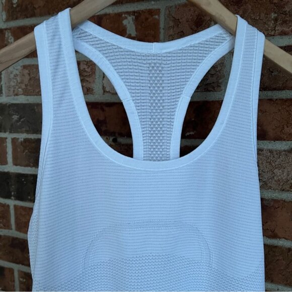 Lululemon athletica  * Swiftly Tech Racerback Tank Top 2.0 Hip Length EUC - Picture 6 of 7